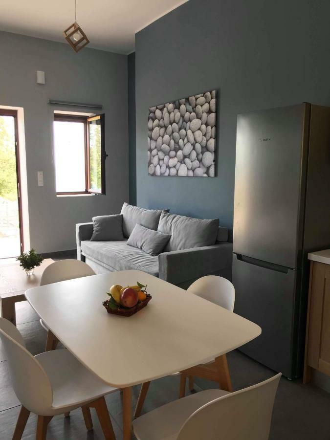 Light Blue Studios 2 Poúlithra 외부 사진